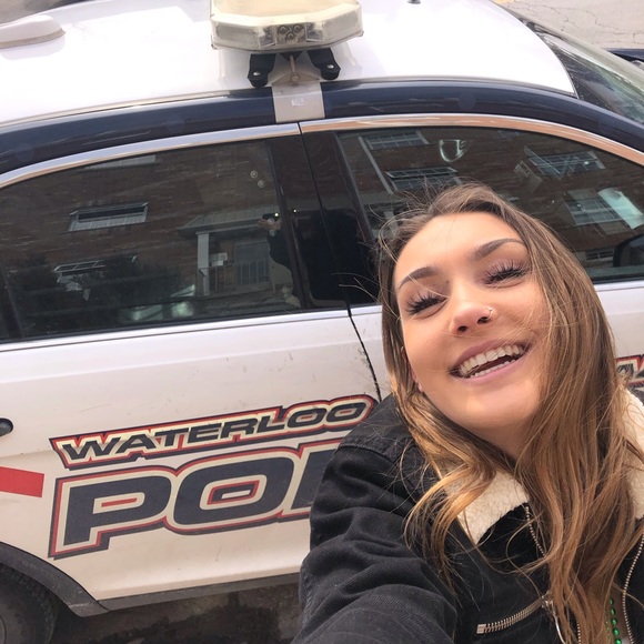 Meet your Posher, Sabrina - Picture 1 of 1